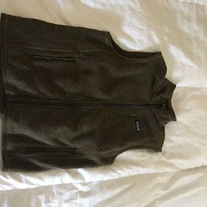Patagonia men’s better sweater zip up vest